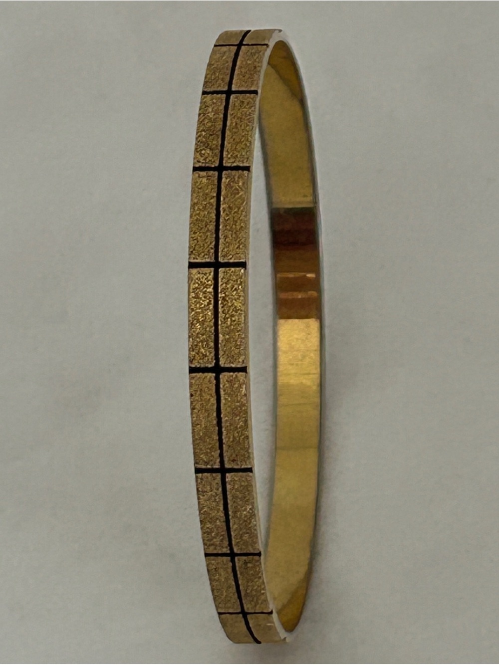 Vintage Napier bangle bracelet Black gold tone sparkle textured black design MCM